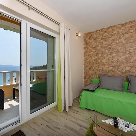 Apartment Tatinja A6 *