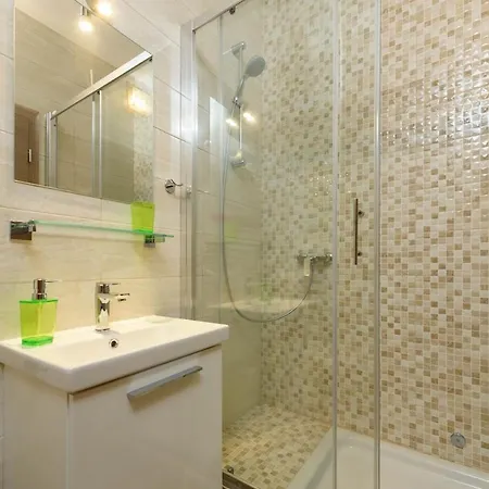 Tatinja A6 טרוגיר