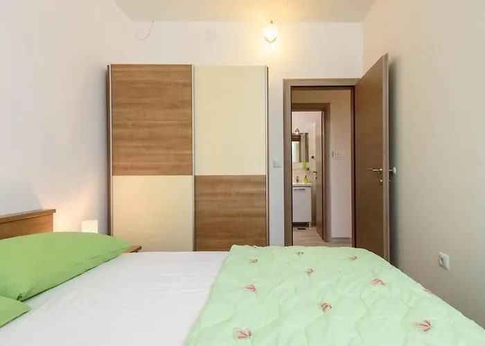 Tatinja A6 Apartamento Trogir